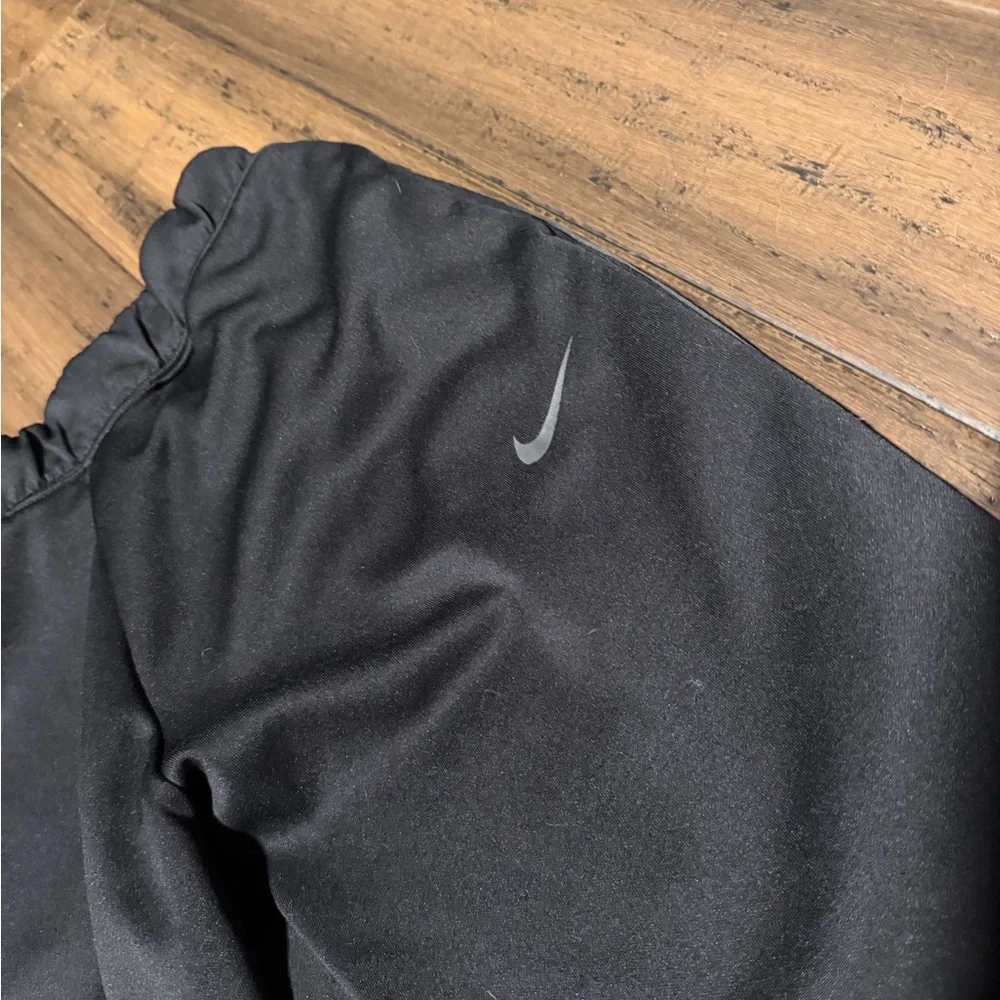 Nike Black small Logo-Tape Jogger Pants - Picture 3 of 9